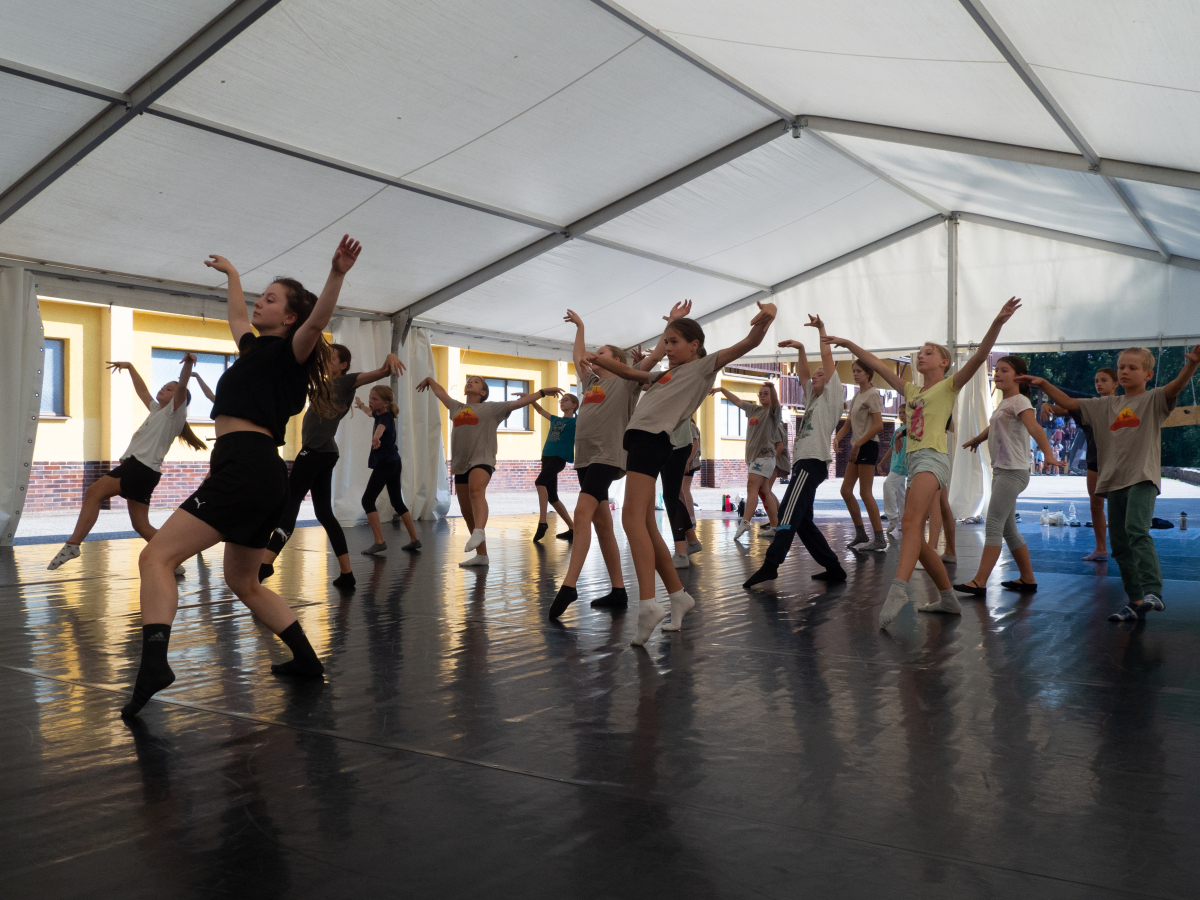 Tanečn&iacute; &scaron;kola modern&iacute;ho tance z Prahy, Pardubic a Chrudimi - InDance