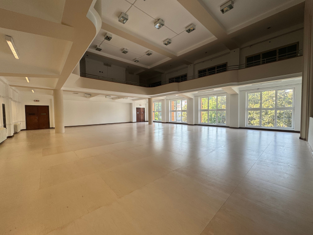 Přihlaste se na taneční kurzy do Prahy a zatancujte si Divadle Na Fidlovačce